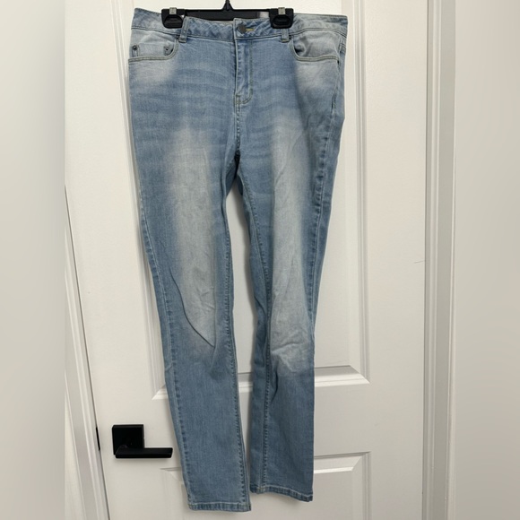 Kenneth Cole Reaction Skinny Jeans Size 8 - Picture 1 of 4